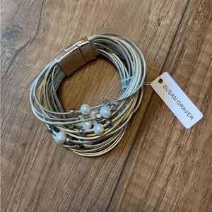 Susan Graver bracelet with clasp brand new